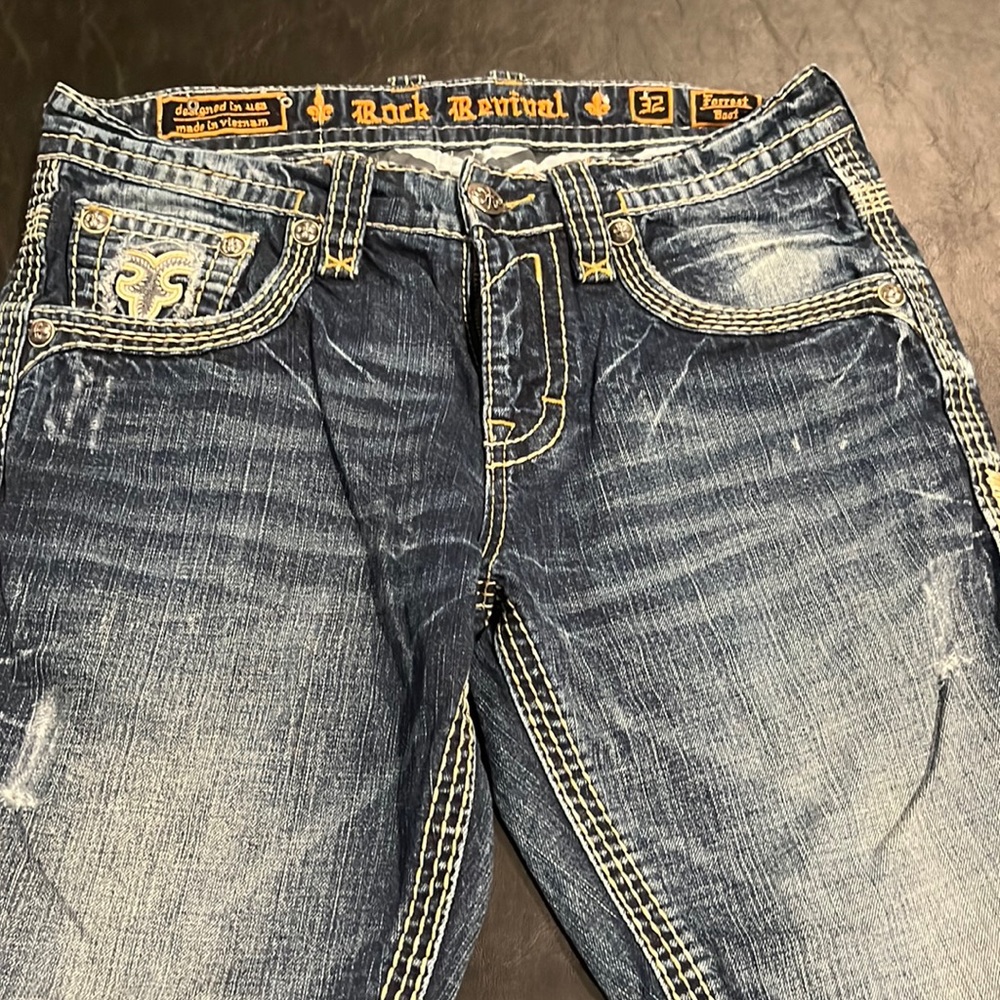 Rock Revival Jean 32 in excellent condition!